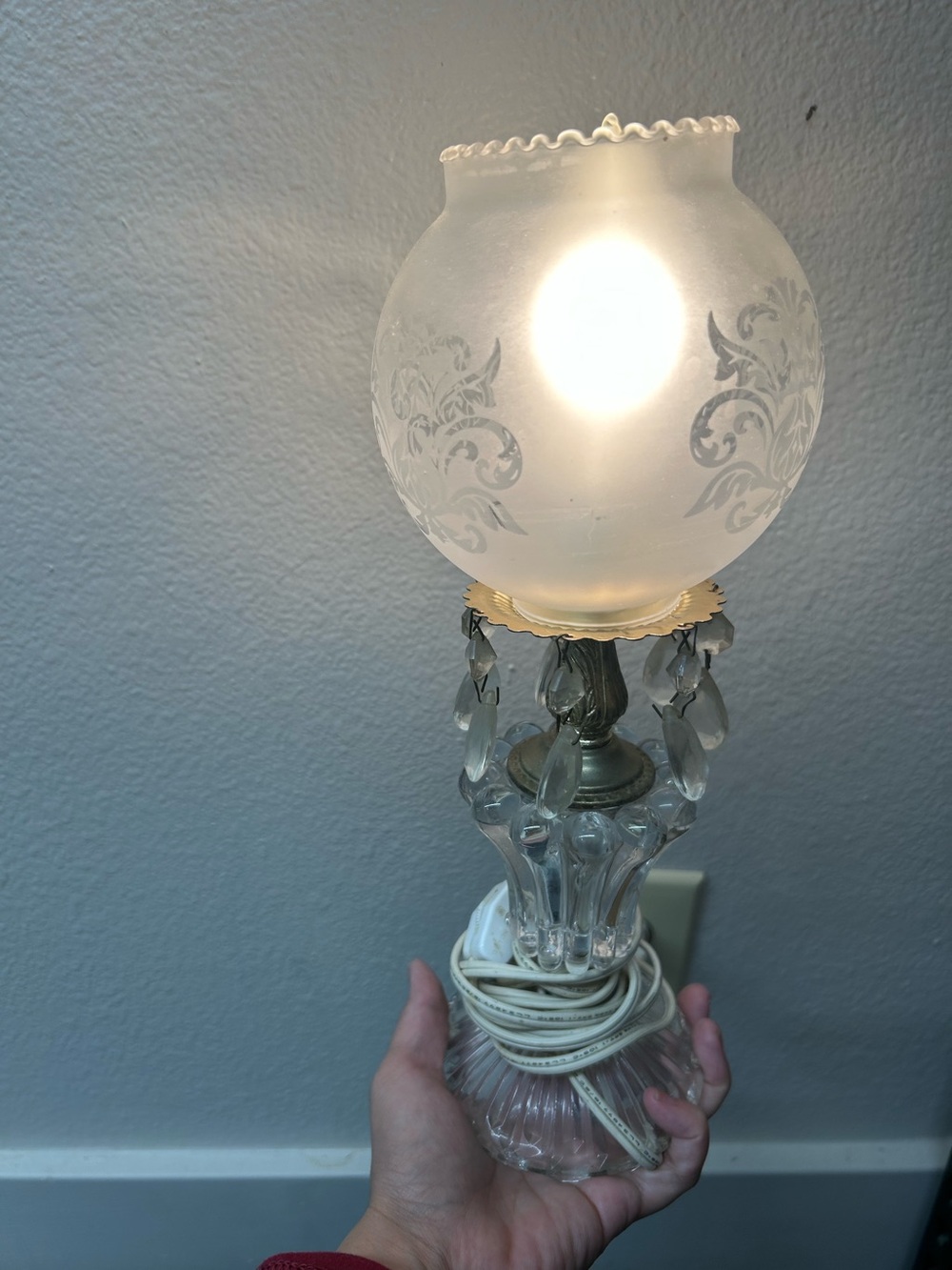 Vintage Clear Glass Accent Lamp decor with Frosted Floral Shade - White